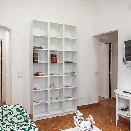 Beautiful Flat In Center 아파트 *
